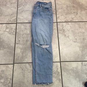 light wash old navy boyfriend jeans